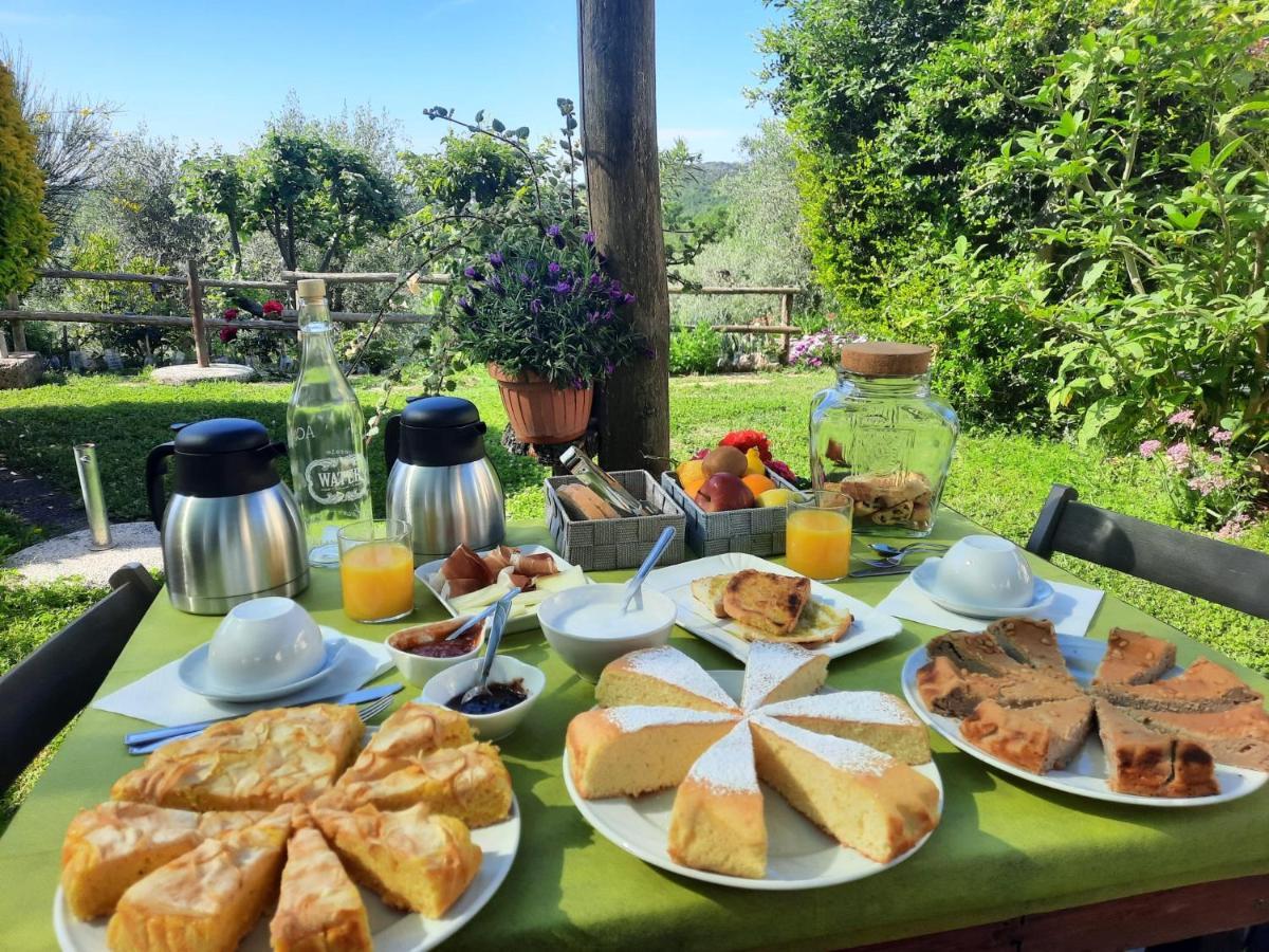 Agriturismo Le Colline Di กาปัลบีโอ ภายนอก รูปภาพ