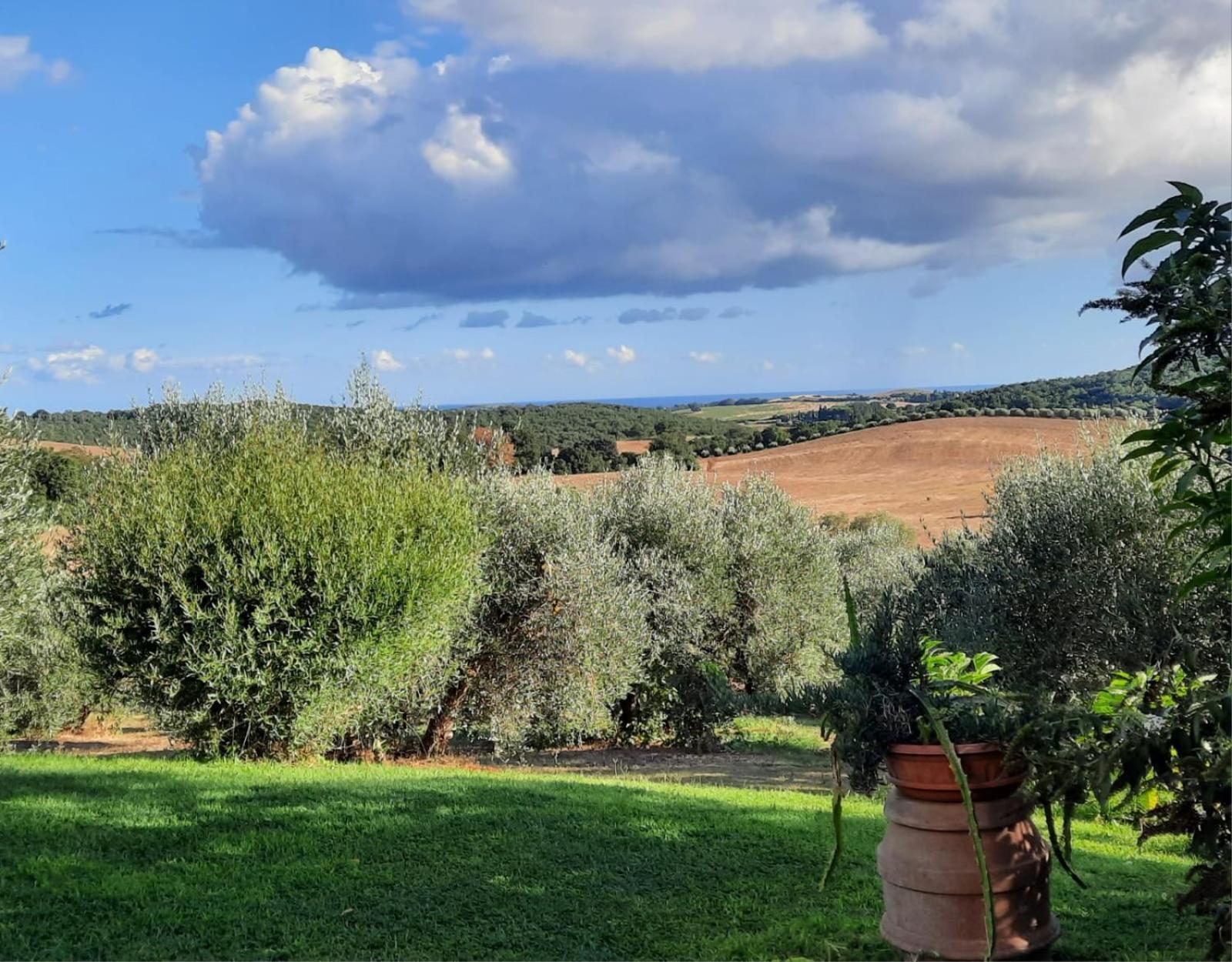Agriturismo Le Colline Di กาปัลบีโอ ภายนอก รูปภาพ