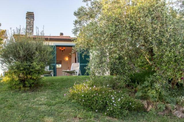 Agriturismo Le Colline Di กาปัลบีโอ ภายนอก รูปภาพ